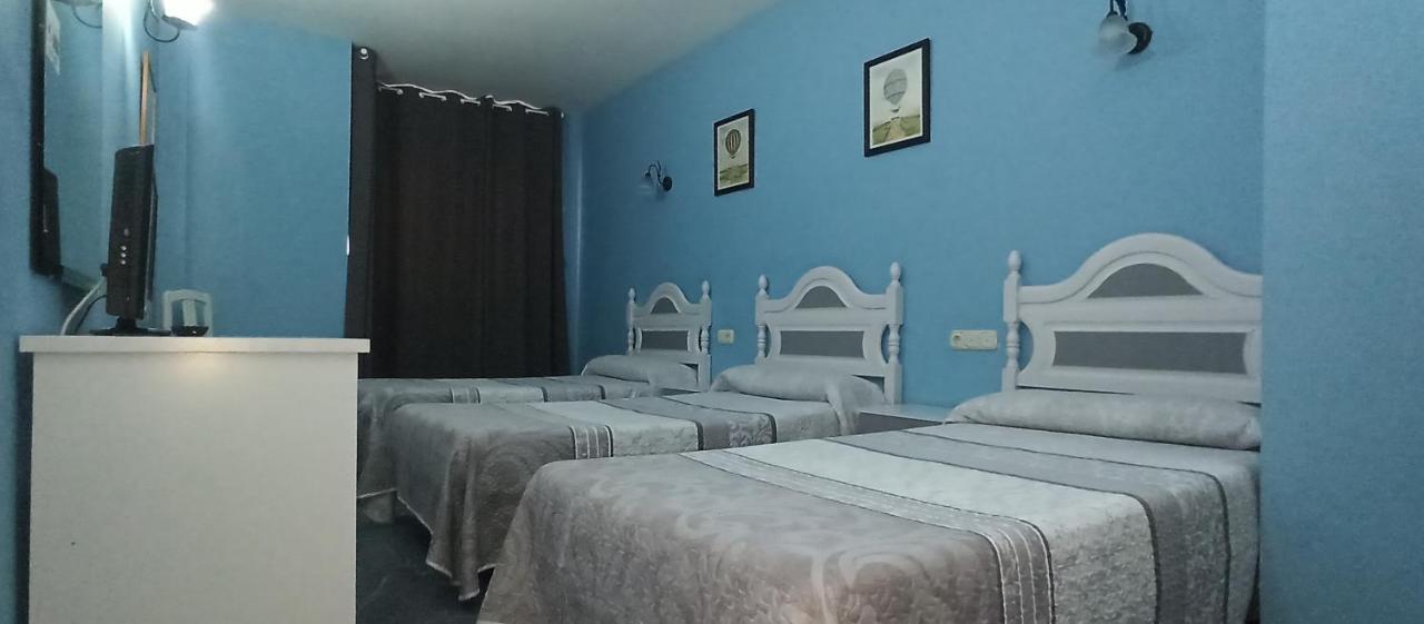 Hostal San Antonio Iscar Buitenkant foto