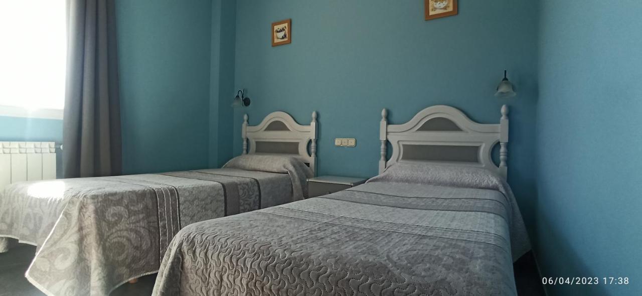 Hostal San Antonio Iscar Buitenkant foto