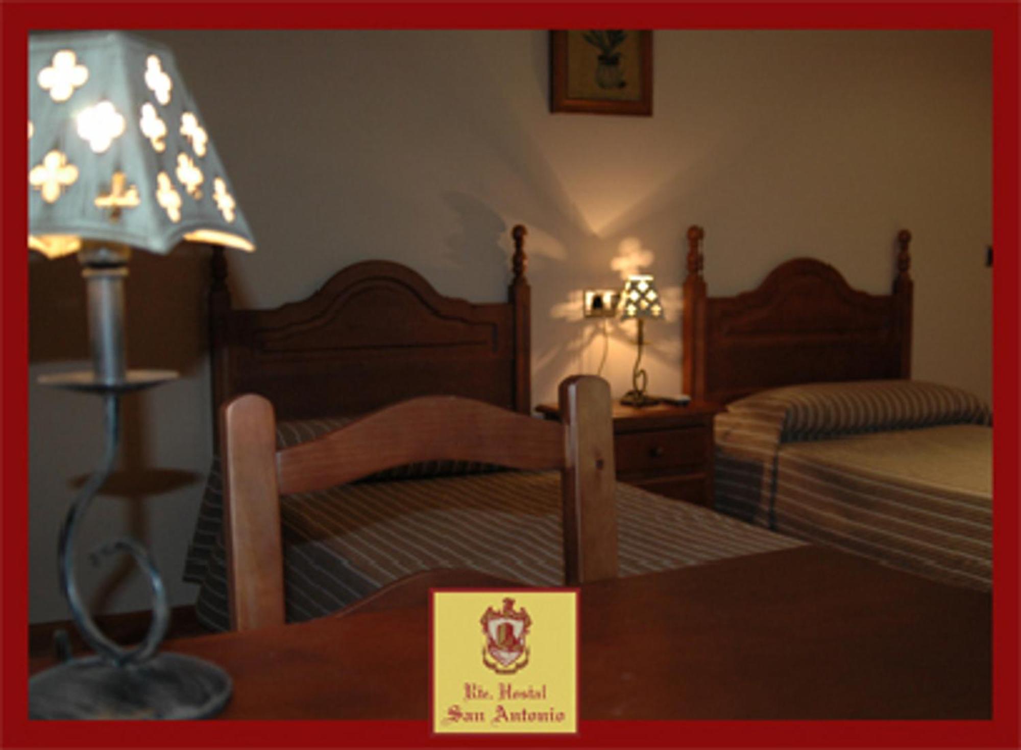 Hostal San Antonio Iscar Buitenkant foto